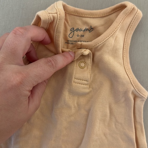 Goumi romper EUC 0-3m - Picture 2 of 4